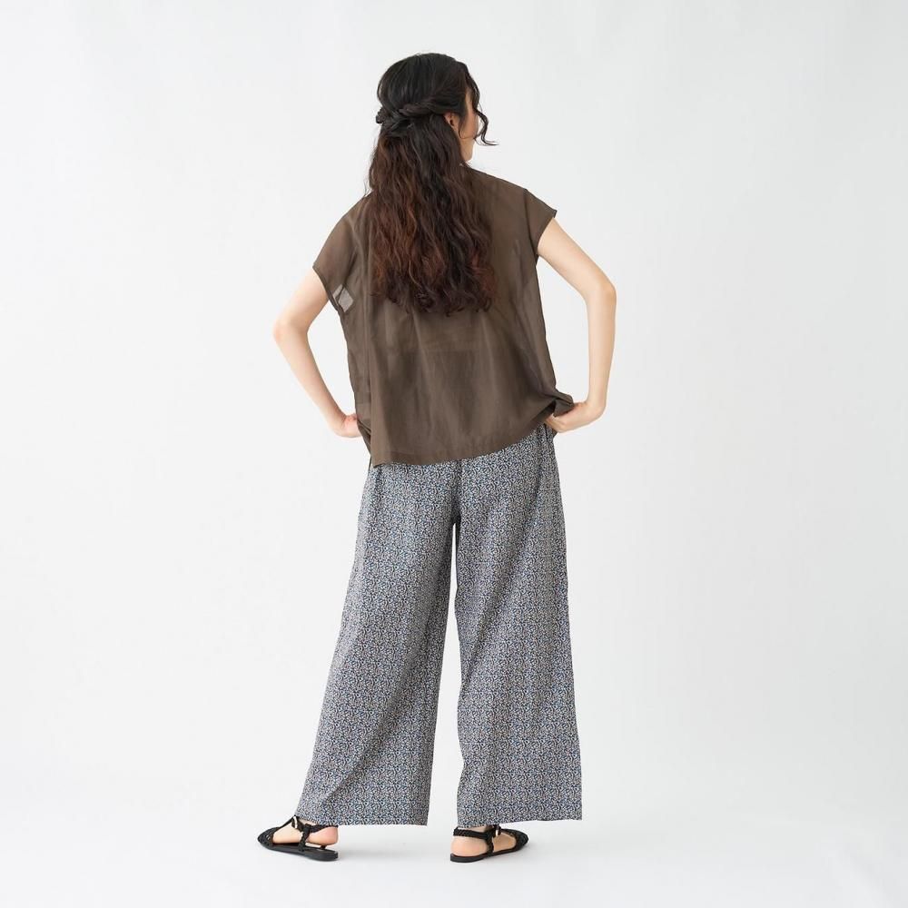 LIBERTY タックワイドストレートパンツ | おしゃれなデザイン