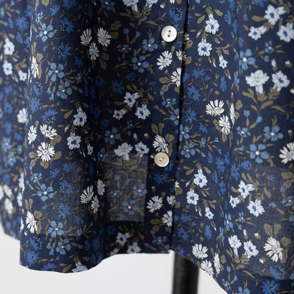 定価約2万 LIBERTY スモールカラー2WAYシャツ chive LIBERTY スモールカラー2WAYシャツ | 多彩な着回し - STAMPS