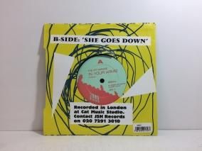 THE HIT PARADE / IN YOUR ARMS / EP B4