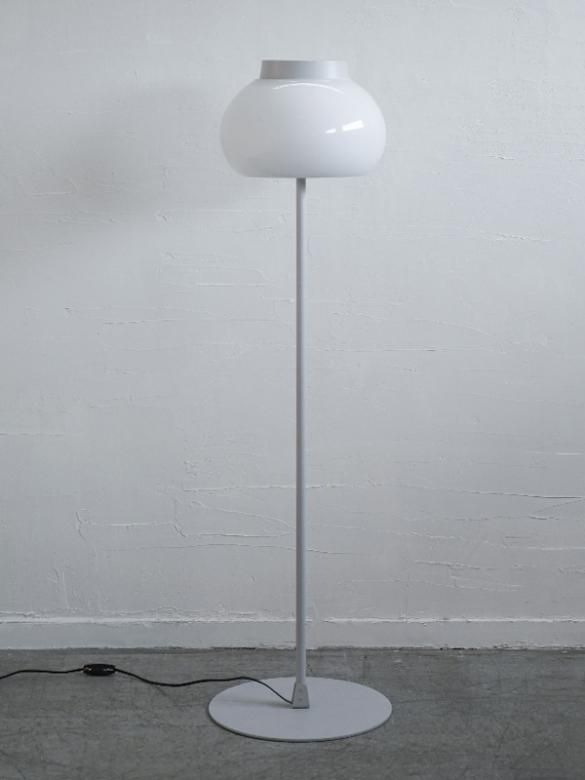 ڤ䤵꤬Ϥ褤kom꡼Υե饤ȡkom floor light 