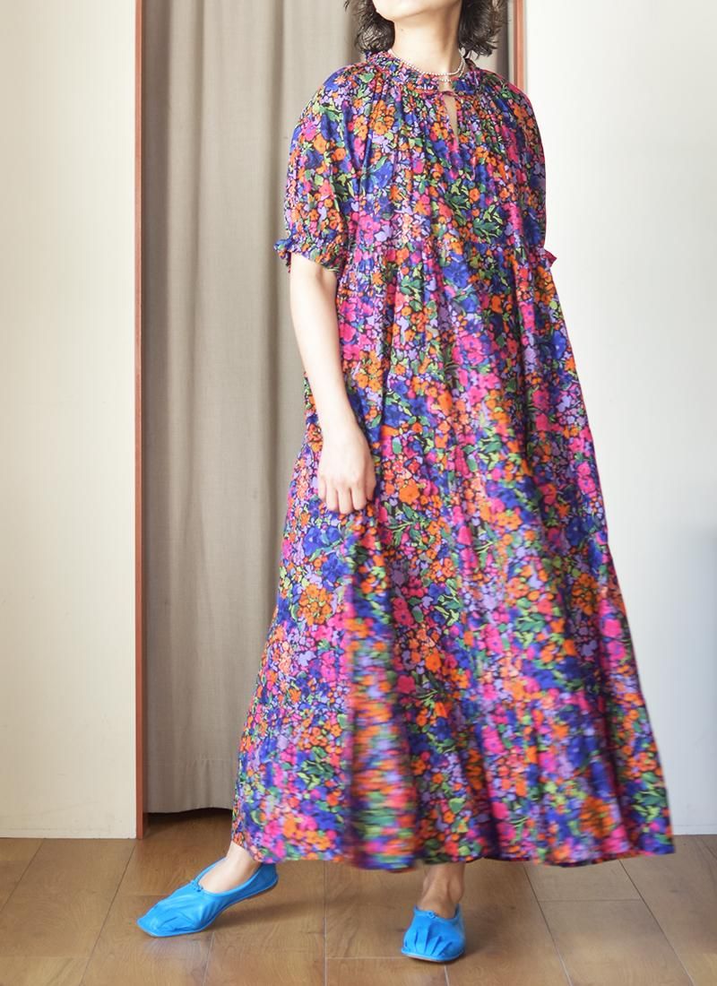 新品　MII COLLECTION ミーコレクション　ワンピース　M MII COLLECTION/ミーコレクション】Vカラーワンピース ｜ハウス