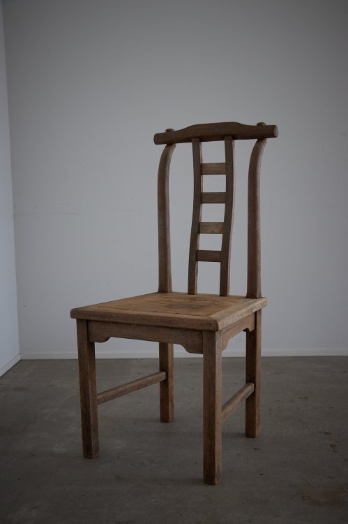 チーク材の椅子