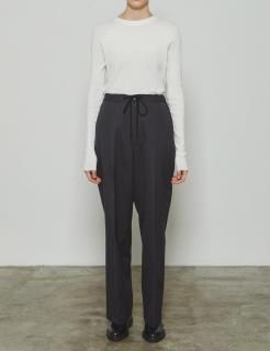 <img class='new_mark_img1' src='https://img.shop-pro.jp/img/new/icons14.gif' style='border:none;display:inline;margin:0px;padding:0px;width:auto;' />THE RERACS (25FW) THE EASY SLACKS WIDE (TOP GRAY)