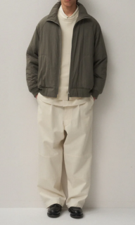 <img class='new_mark_img1' src='https://img.shop-pro.jp/img/new/icons14.gif' style='border:none;display:inline;margin:0px;padding:0px;width:auto;' />ATON25FWMAT AIRY NYLONWOOL PADDED SPORTS JACKET/KHAKI