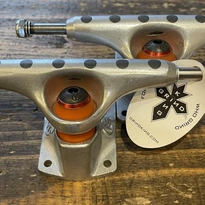 GRIND KING - Disruptor Spark Truck - CRUISERS GRIND KING - Disruptor Spark Truck - CRUISERS