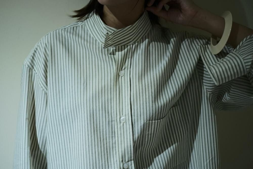H.DAKIA ブラック ボタンアップシャツ hdakia h.dakia H.DAKIA ブラック ボタンアップシャツ hdakia h.dakia SWITCHING