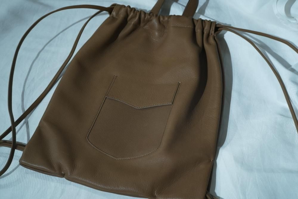 NICENESS ROGER (CAMEL)