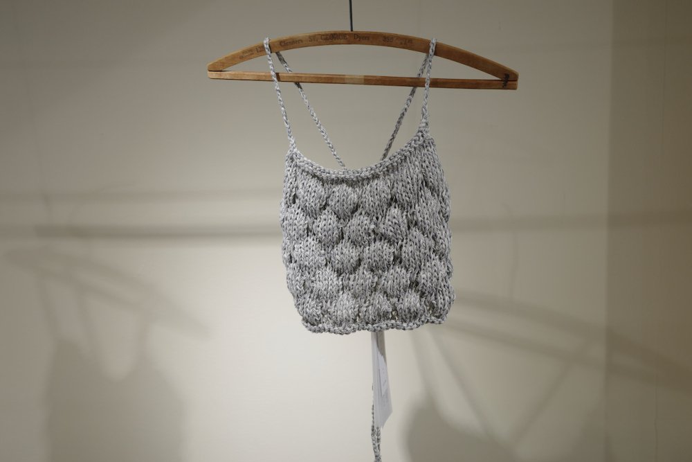 SEEALLHAND KNIT CHAIN BUSTIER / GREY