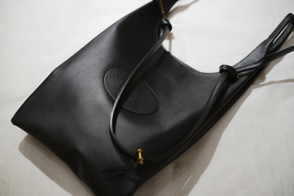 NICENESS LOWE ホースレザー NNショルダーバッグ NICENESS LOWE ホースレザー NNショルダーバッグ