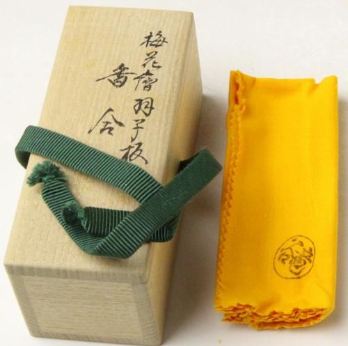 茶道具扇面絵羽子板香合