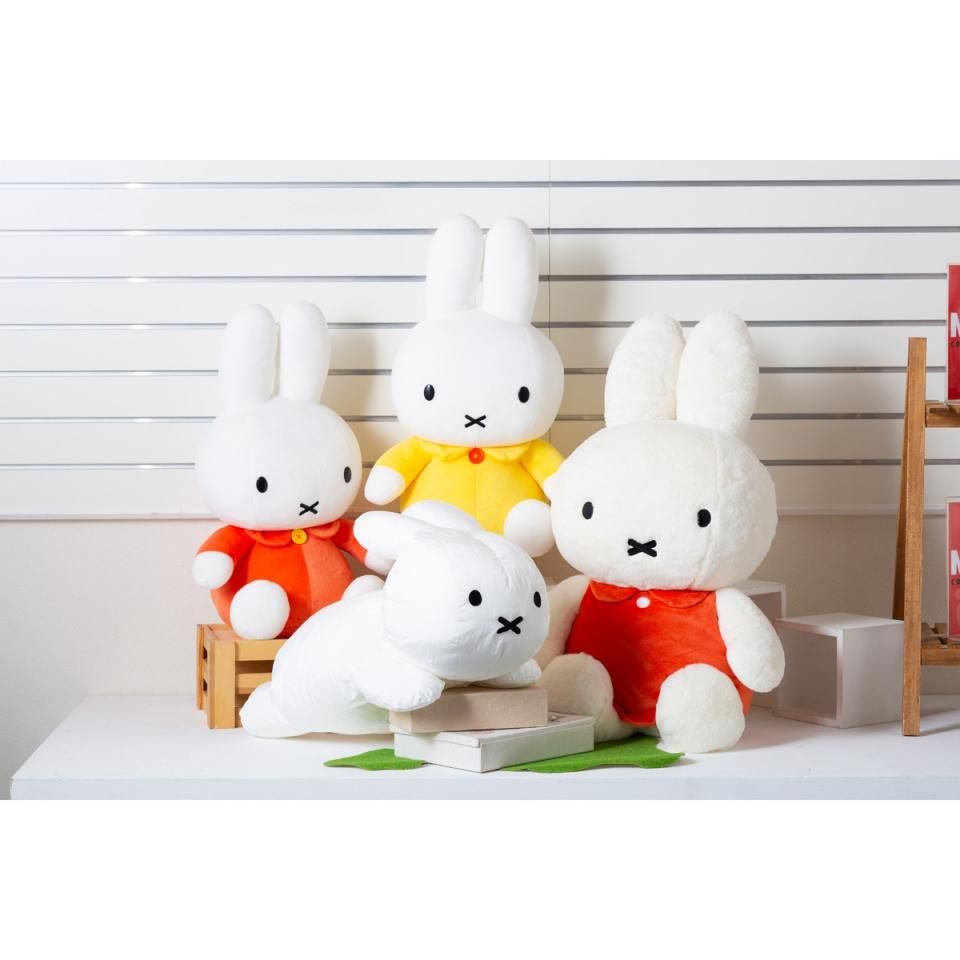 Amazon.co.jp: ミッフィー ブルーナファミリーうさぎ ぬいぐるみ