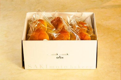 リサ様 贈り物 あん食パン1 キウイ  甘夏各1本クリーパン15ラスク10 オンライン限定 冷凍 “極生”クリームあんパン 6個セットの商品