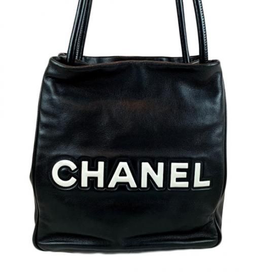 超美品CHANEL シャネル  カメリアラムスキン ココマーク 黒