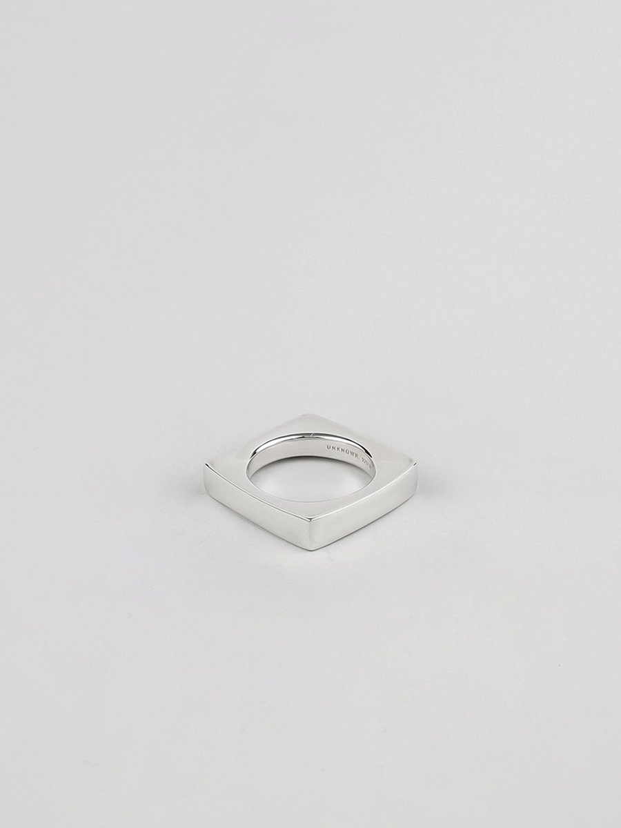 UNKNOWN. U558  LATTICE  RING / SILVER