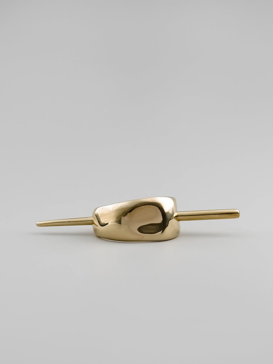 UNKNOWN. U605B  FACE   HAIR / BRASS