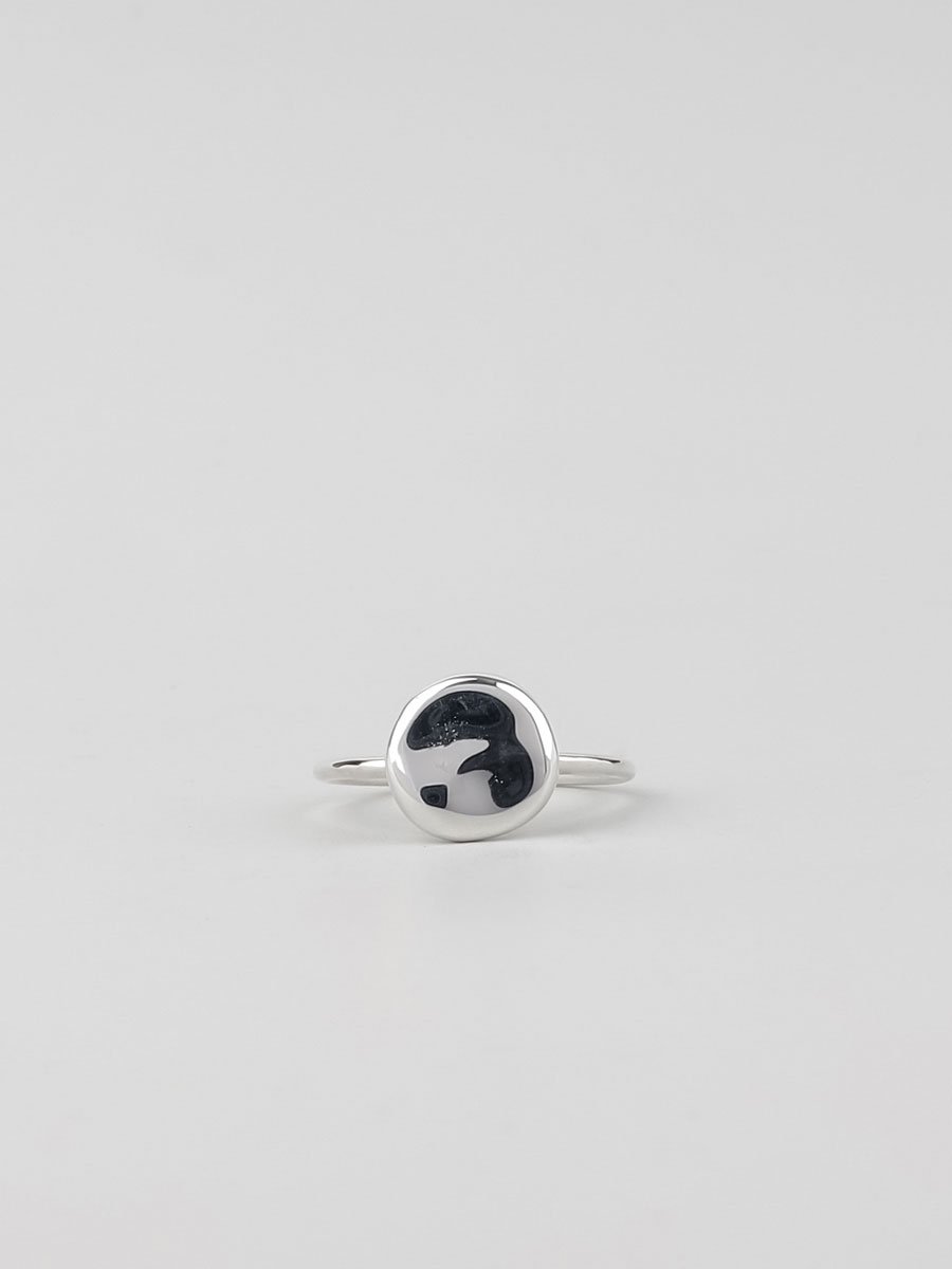 UNKNOWN. U084  BEANS  RING / SILVER