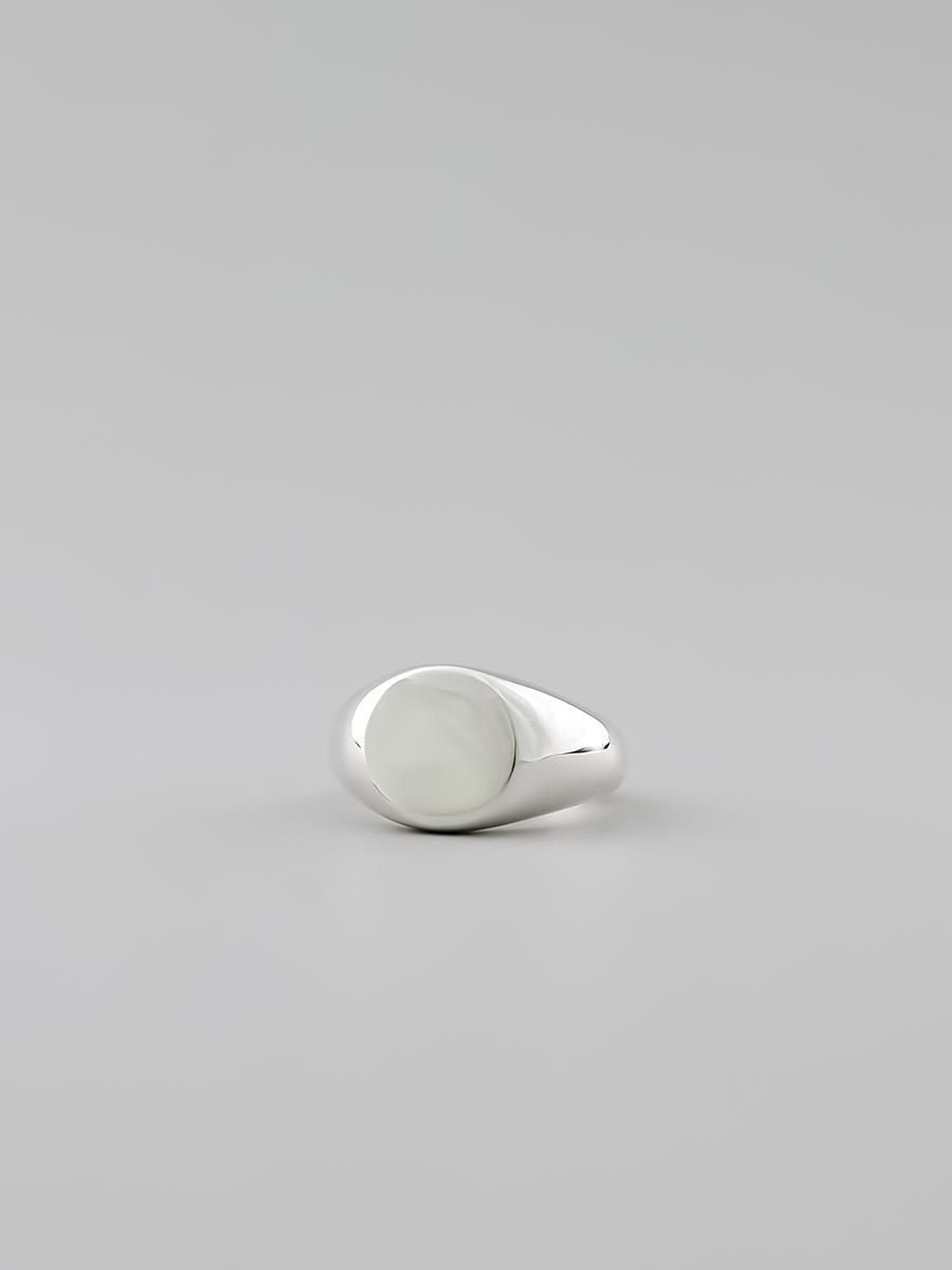 UNKNOWN. U090C  p.c SIGNET  RING / SILVER