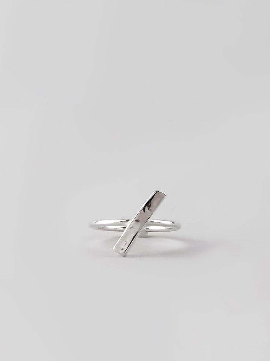 UNKNOWN. U593   BRICK 4  RING / SILVER