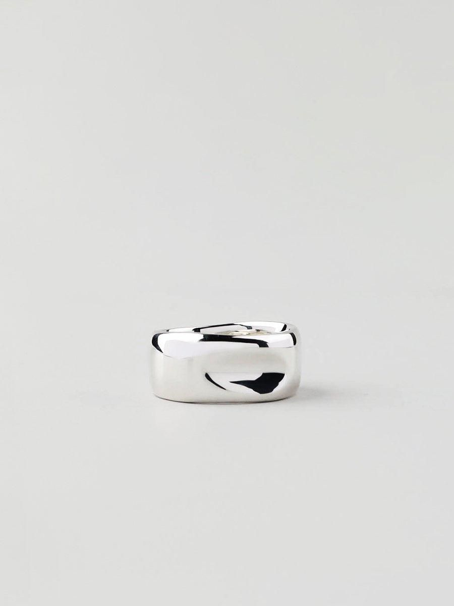 UNKNOWN. U5101 HOLLOW RING / SILVER