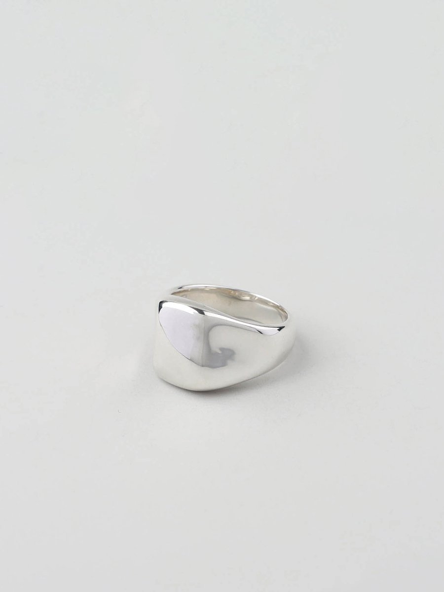 UNKNOWN. U5102  DIMPLE RING / SILVER
