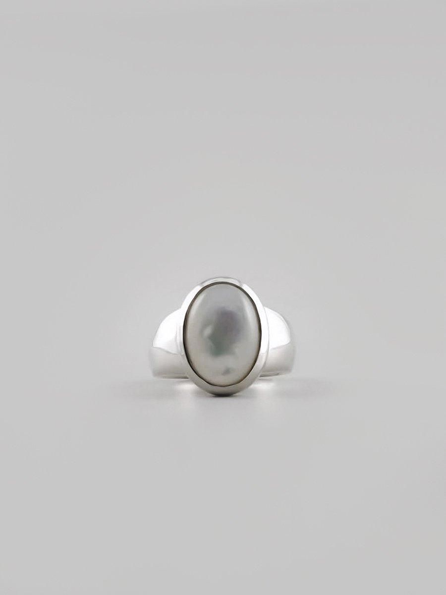 Liquid ACR-003 oval cabochon ring