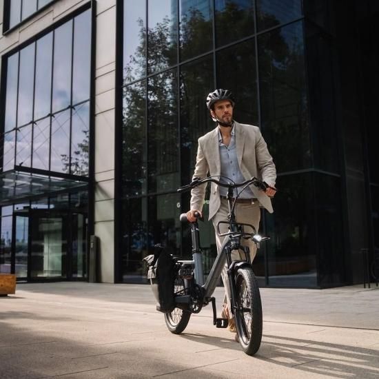 ADO AIR ONE ULTRA 自動3段変速付電動アシスト自転車 組立整備済