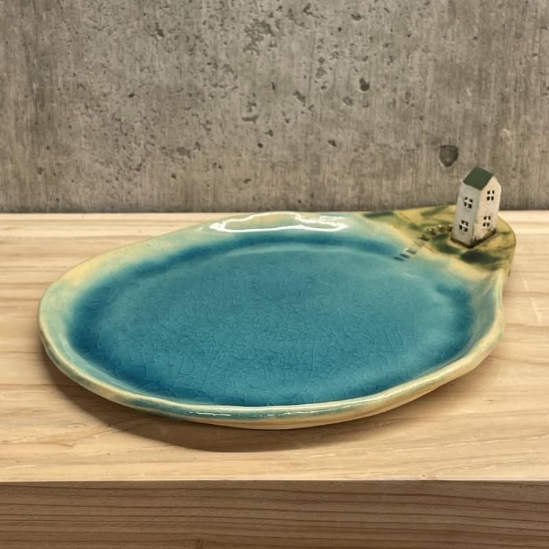 沖縄よりお届けするかわいい陶器・作家がひとつひとつ手作りして