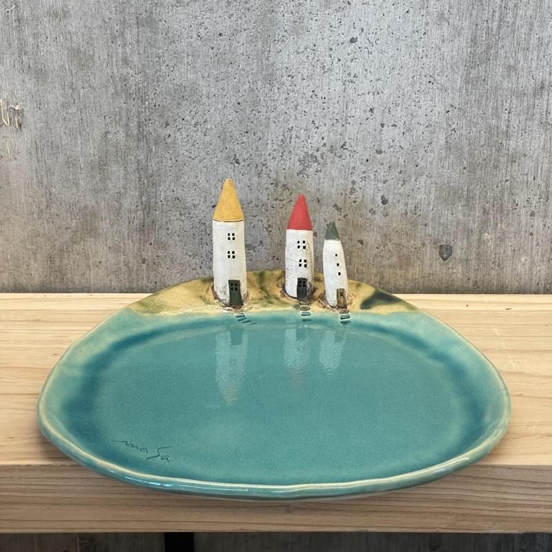 沖縄よりお届けするかわいい陶器・作家がひとつひとつ手作りして