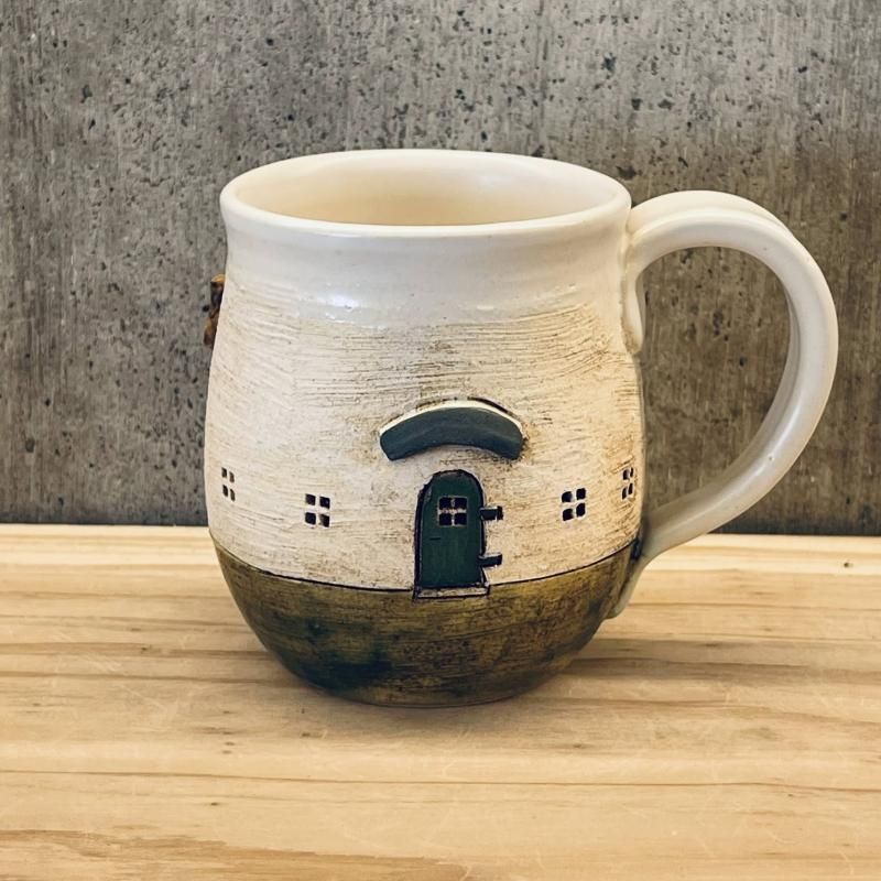 沖縄よりお届けするかわいい陶器・作家がひとつひとつ手作りして