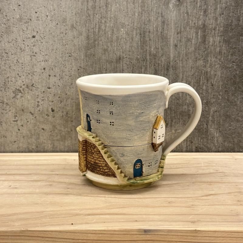 沖縄よりお届けするかわいい陶器・作家がひとつひとつ手作りして