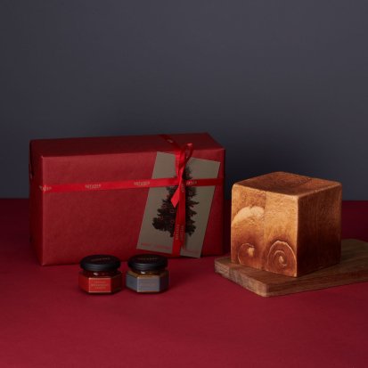 BREADER GIFT BOX Xmas Edition<img class='new_mark_img2' src='https://img.shop-pro.jp/img/new/icons61.gif' style='border:none;display:inline;margin:0px;padding:0px;width:auto;' />