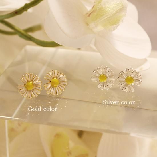 Goldデイジーピアス - VIA K STUDIO JAPAN（日本公式サイト）
