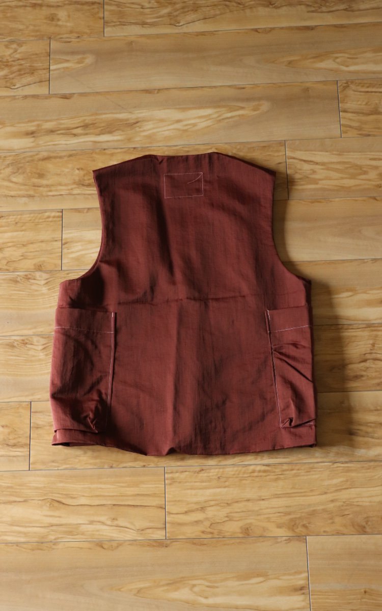 camiel fortgens【ZIP VEST BRICK RED】 - faye project