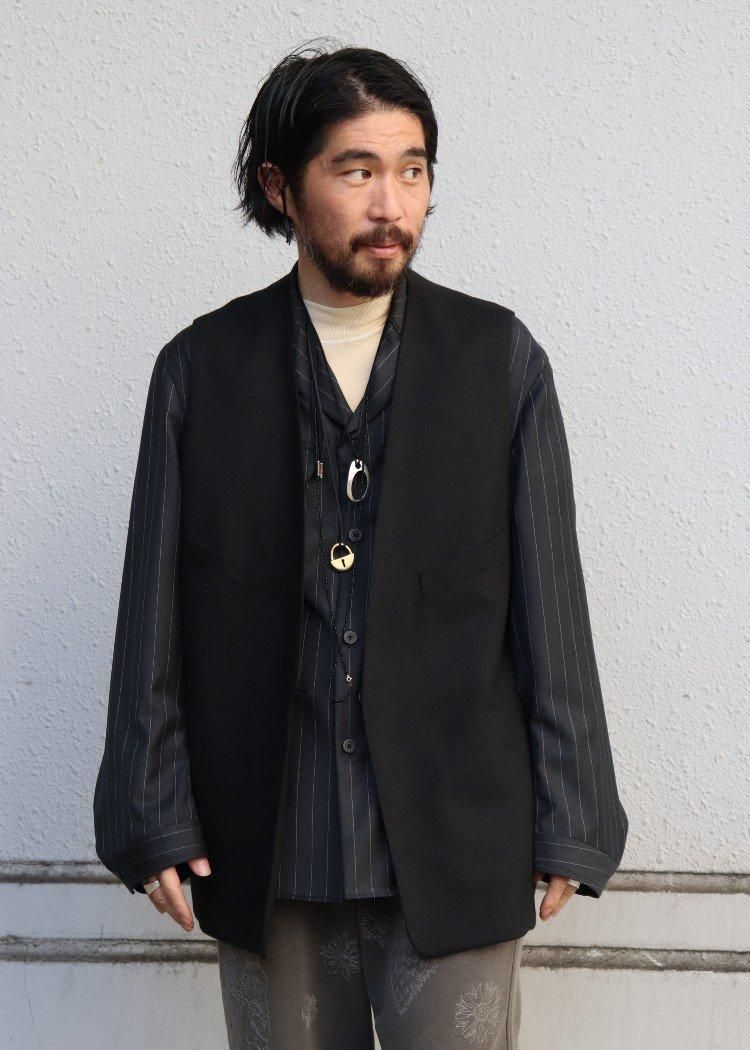Lea Boberg  【D.W.VEST / BLACK 】