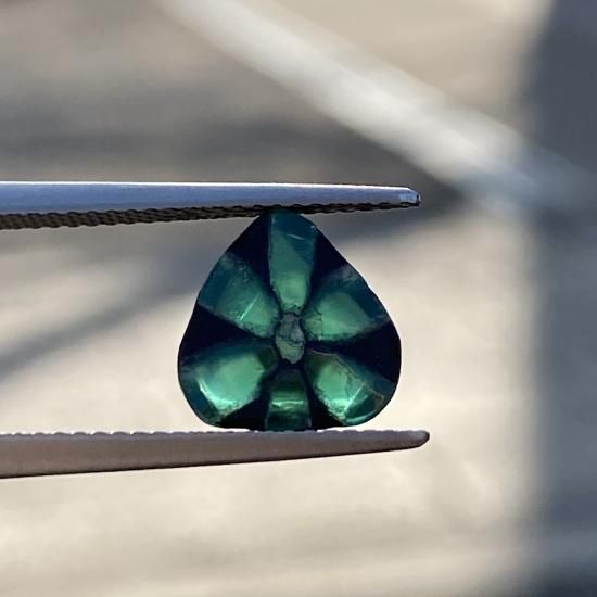 天然トラピッチェ エメラルド ハート型 2.837ct - Vintage Love