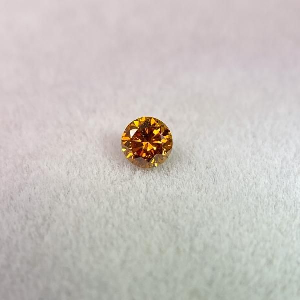 FANCY VIVID YELLOWISH ORANGE(ファンシーヴィヴィッドイエロ