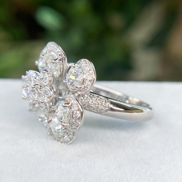 推奨品☆ローズカットダイヤモンド 豪華フラワーリング 2.06ct