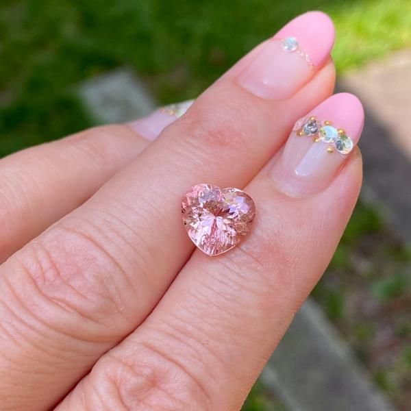 大粒ハイクオリティ☆天然モルガナイト ハートシェイプ 2.814ct 大粒ハイクオリティ☆天然モルガナイト ハートシェイプ 2.814ct