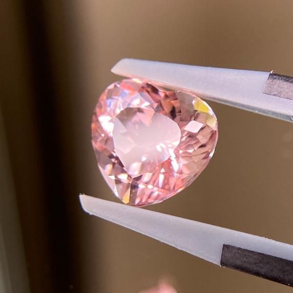 大粒ハイクオリティ☆天然モルガナイト ハートシェイプ 2.814ct