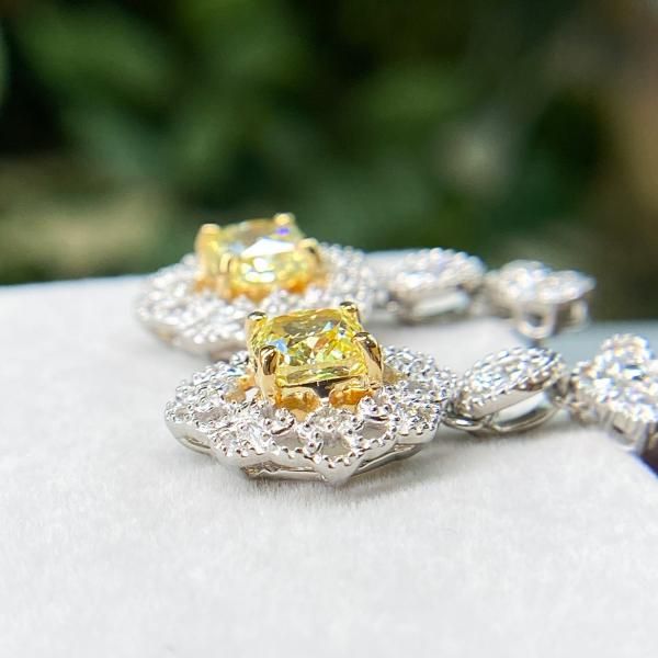 ☆SALE☆ 大粒レア☆ファンシーイエローダイヤモンド 豪華ピアス ☆SALE☆ 大粒レア☆ファンシーイエローダイヤモンド 豪華ピアス