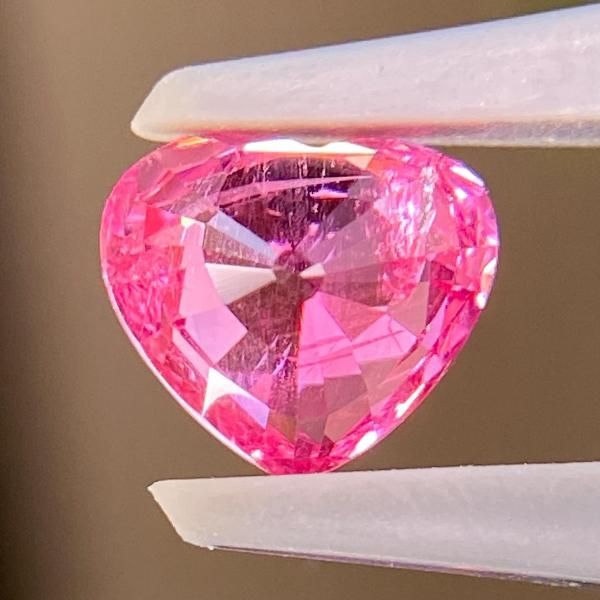 極美レア☆ホットネオンピンクスピネル　大粒ハート　1.39ct　アヤナスピネル 極美レア☆ホットネオンピンクスピネル 大粒ハート 1.39ct アヤナ