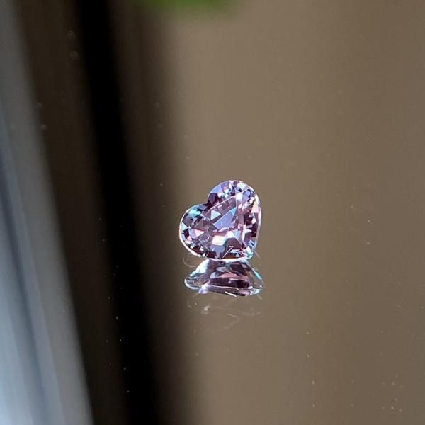 極上極美☆天然アレキサンドライト 希少ハート 0.343ct 青地～赤紫
