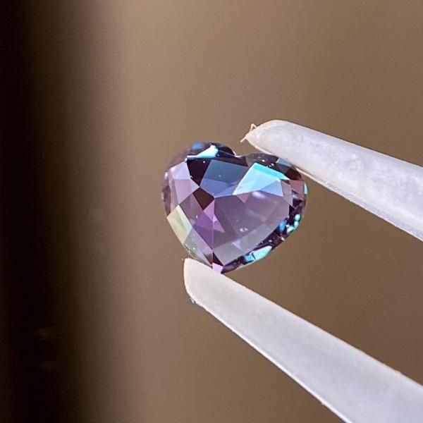 極上極美☆天然アレキサンドライト 希少ハート 0.343ct 青地～赤紫