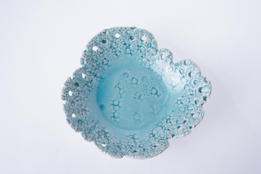 山上學（螢窯）珊瑚変形皿 ① - おきなわマチカンティ - 沖縄の