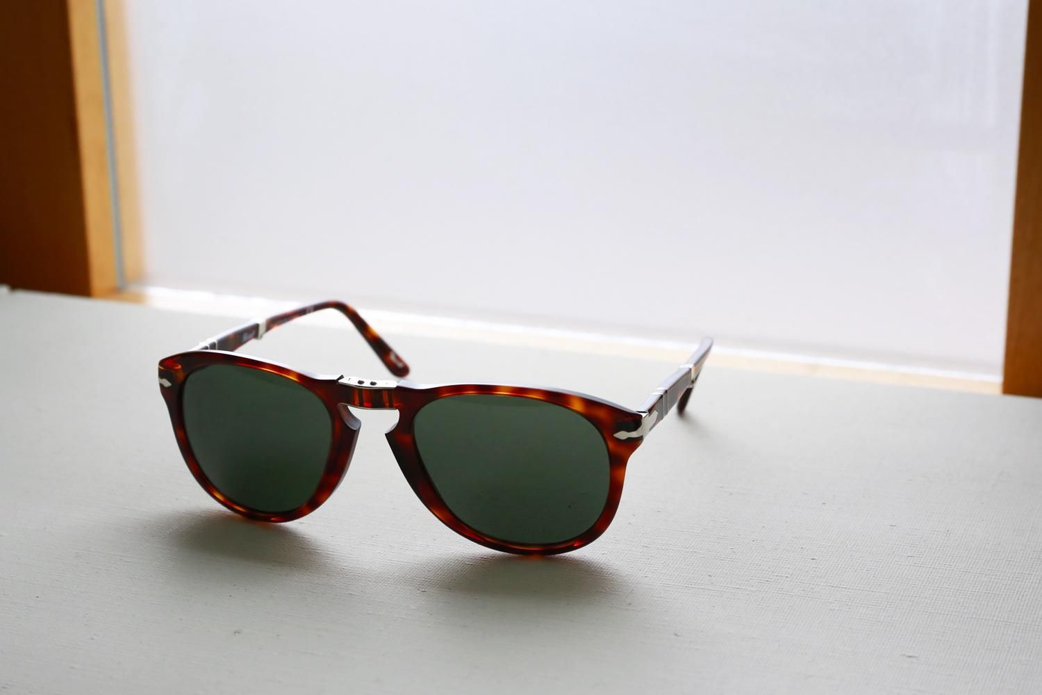 Persol 714 サングラス Col.24-31