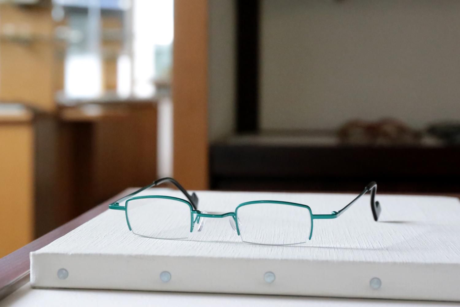 Theo テオ Mele Col 175 メガネ サングラス 通販サイト Eyewear Mebius Online Shop Theo テオ Mele Col 175 メガネ サングラス 通販サイト Eyewear Mebius Online Shop