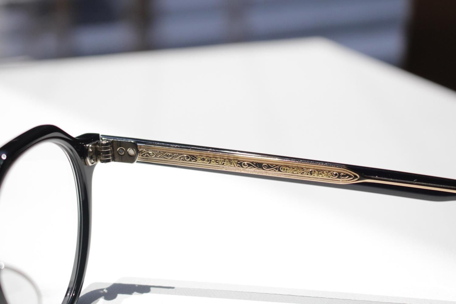 極美品　EYEVAN　Attache45　サングラス　ブラウンレンズ・フレーム 極美品 EYEVAN Attache45 サングラス ブラウンレンズ・フレーム