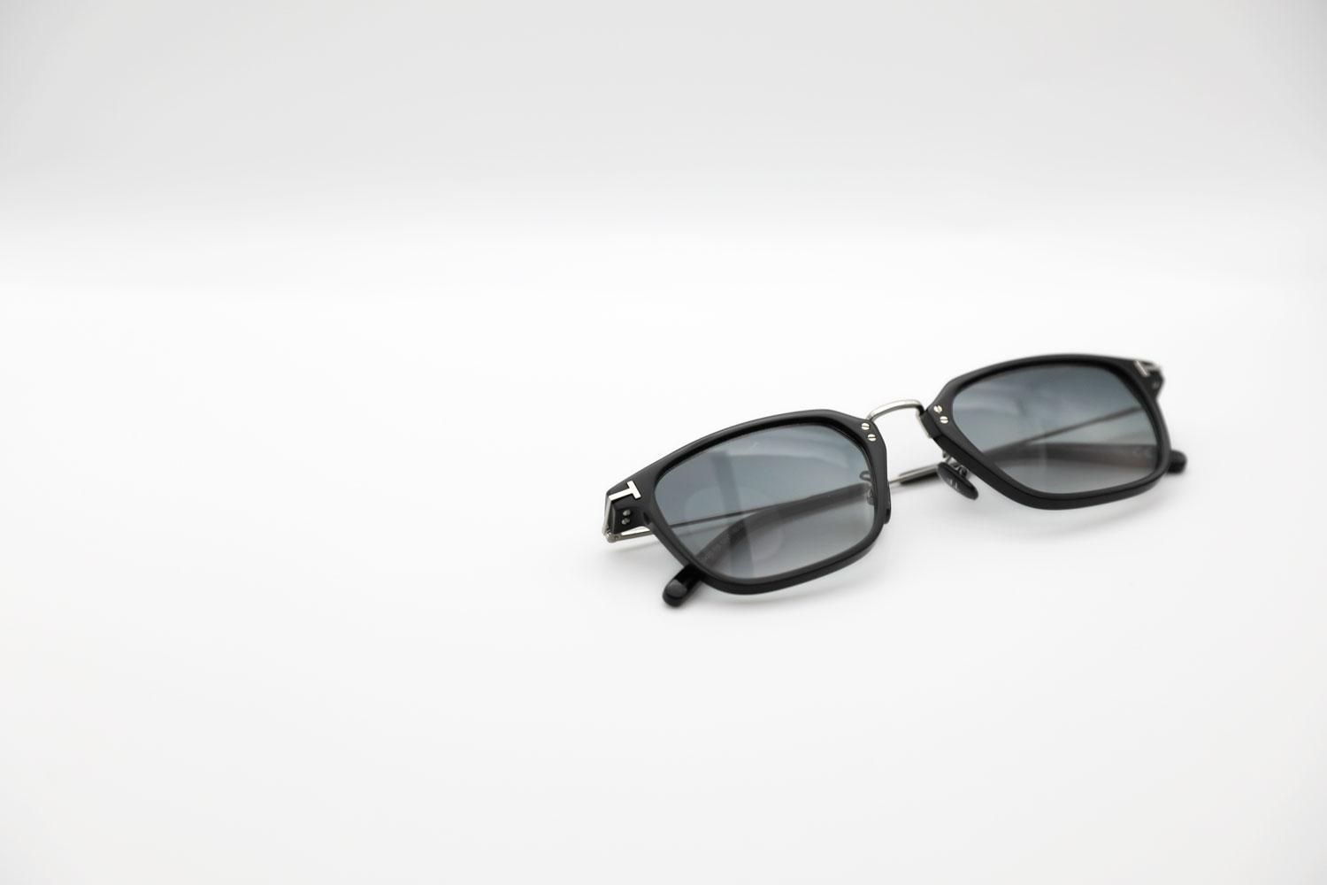 極美品 TOM FORD サングラス TF1042-D 01B トムフォード | www