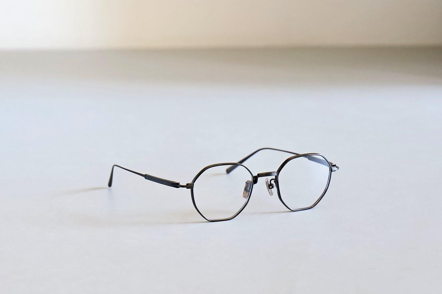 Lunetta BADA ルネッタバダ No.73/01 col.1070 - メガネとサングラスの