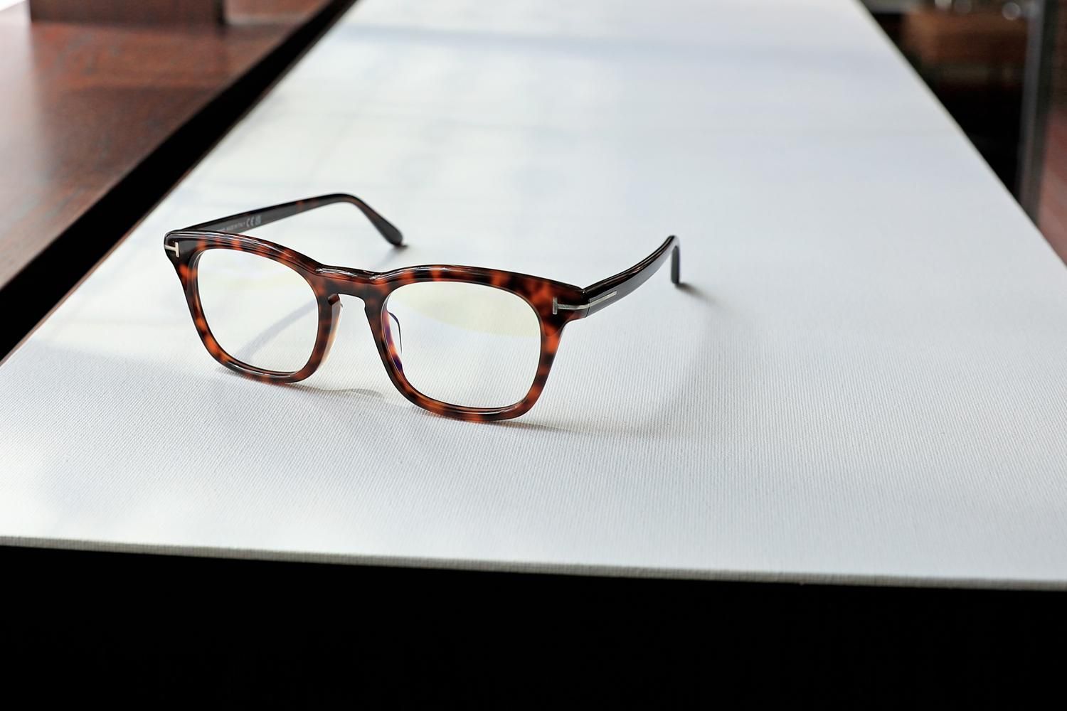 TOM FORD トムフォードのメガネ・サングラス通販サイト | アイウェア